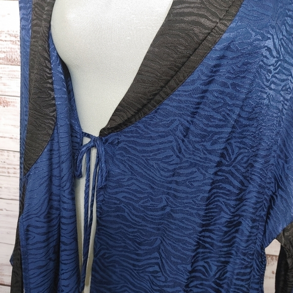 VICTORIA Secret Zebra Print Robe Size XS/S - Picture 8 of 10